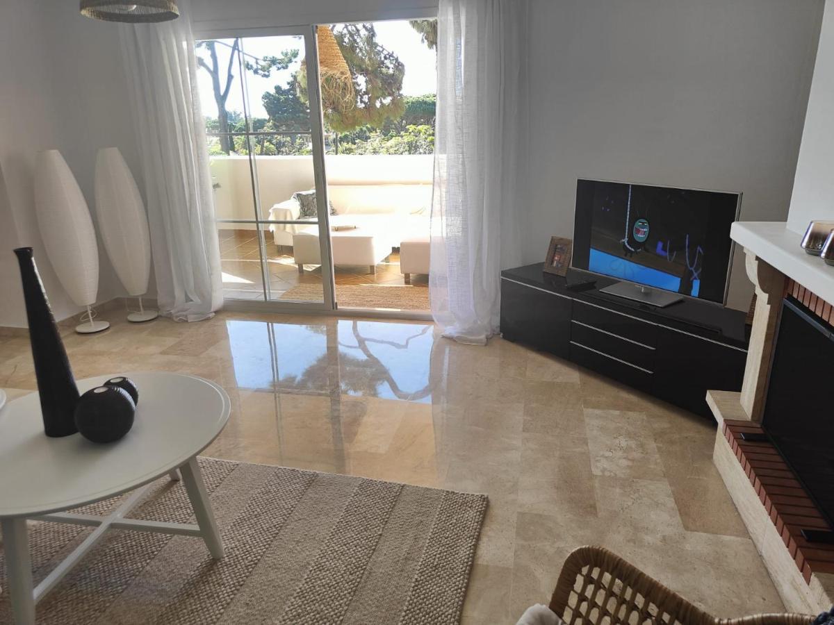 Center Beach 2 Beds Appartement Elviria ماربيا المظهر الخارجي الصورة