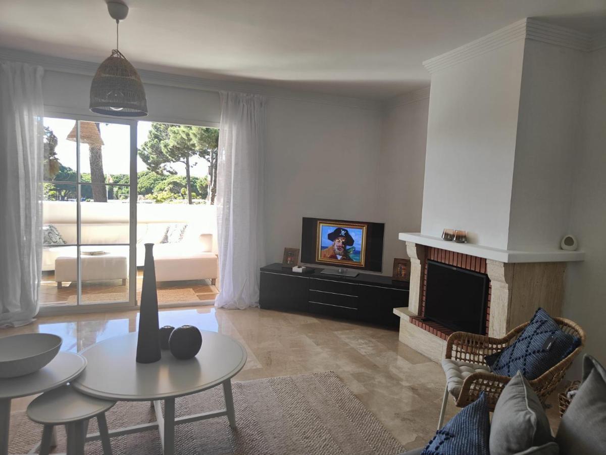 Center Beach 2 Beds Appartement Elviria ماربيا المظهر الخارجي الصورة