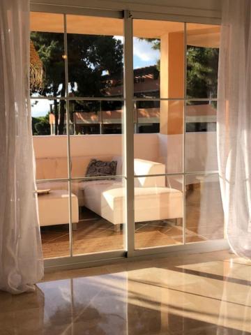 Center Beach 2 Beds Appartement Elviria ماربيا المظهر الخارجي الصورة