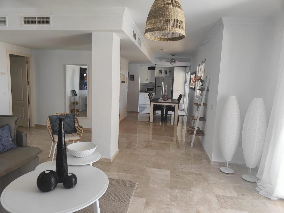 Center Beach 2 Beds Appartement Elviria ماربيا المظهر الخارجي الصورة