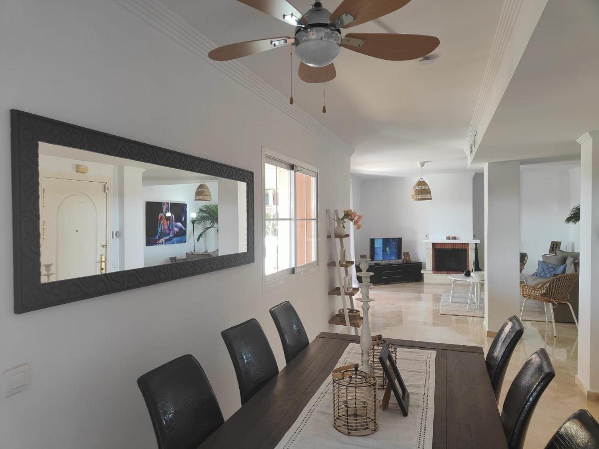Center Beach 2 Beds Appartement Elviria ماربيا المظهر الخارجي الصورة