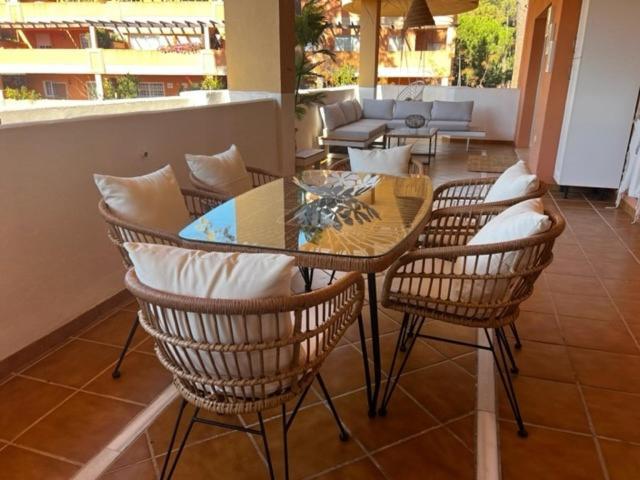 Center Beach 2 Beds Appartement Elviria ماربيا المظهر الخارجي الصورة